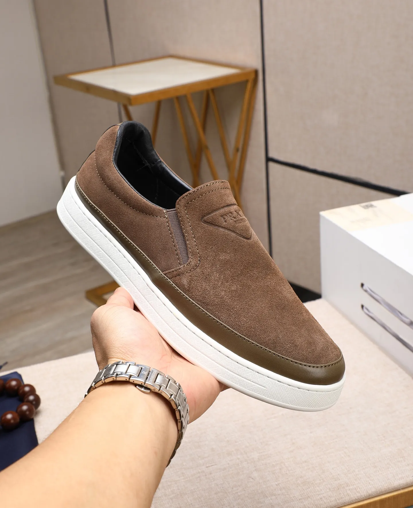 Men's men's shoes 💰440 🌹🌹[PRADA—Prada] latest model 🙈original replica! 👟👟👟Available here. The workmanship is top-notch. The upper is made of Italian 🇮🇹Imported calfskin. ❗️Breathable genuine leather lining @Suitable for travel. The original version has an enlarged engraved sole, making it suitable for all kinds of travels, showing low-key luxury. Let quality speak for itself. Color: Size: 38-44